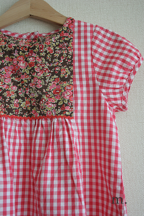 パフスリーブブラウス